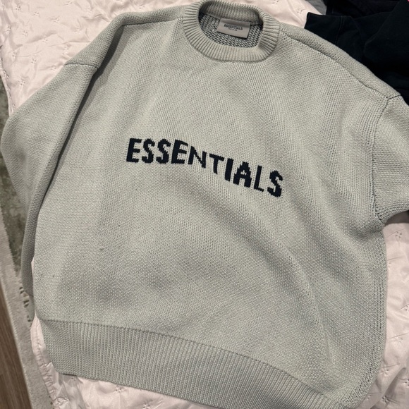 Essentials light green Crewneck Sweater - Picture 3 of 5
